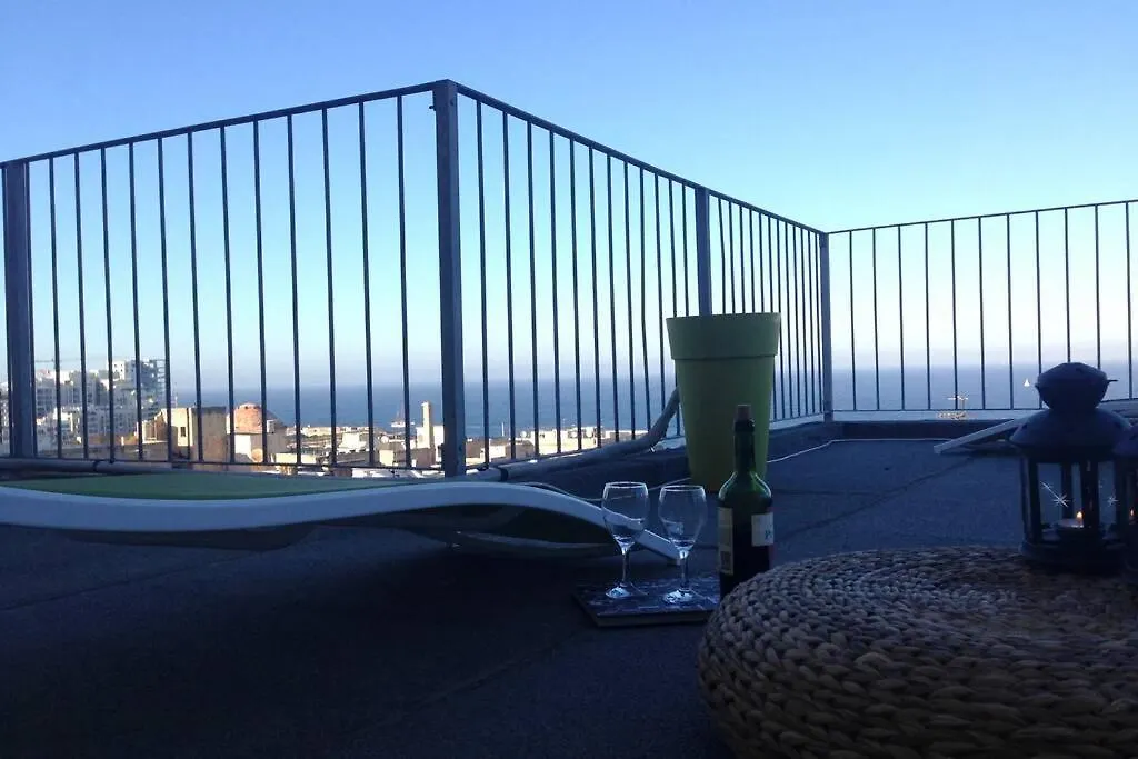 Valletta Art Penthouse With Seaview