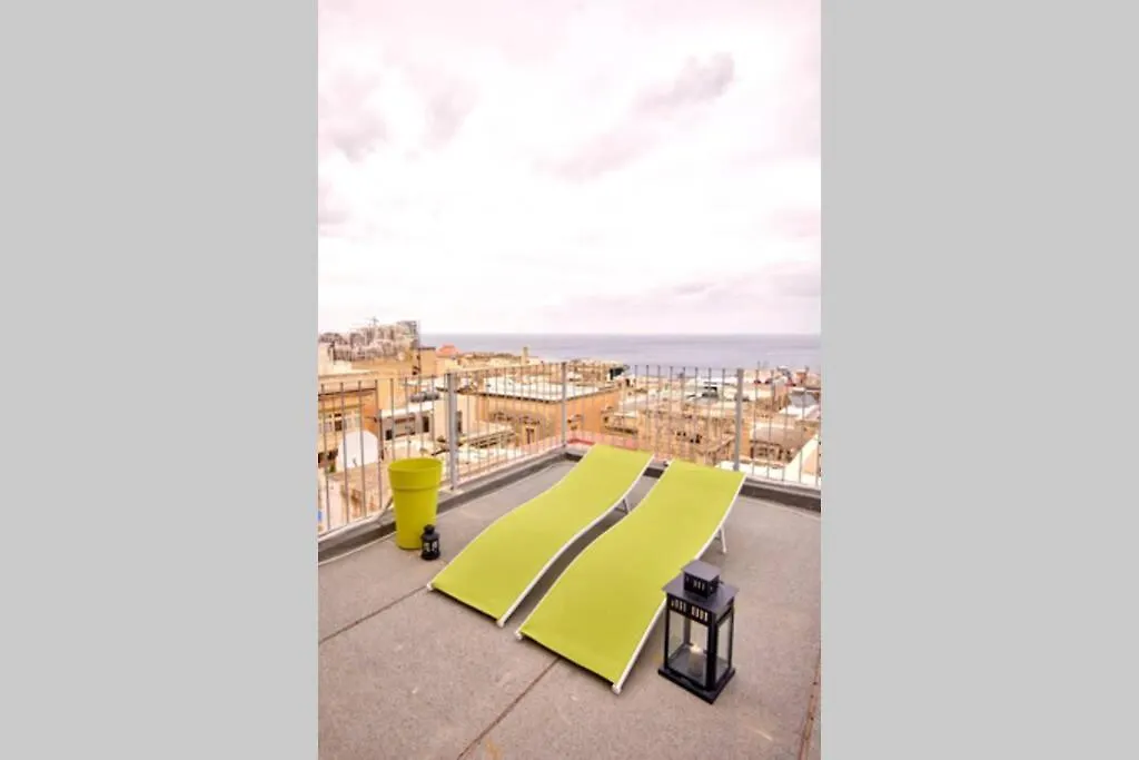 Valletta Art Penthouse With Seaview 0*,